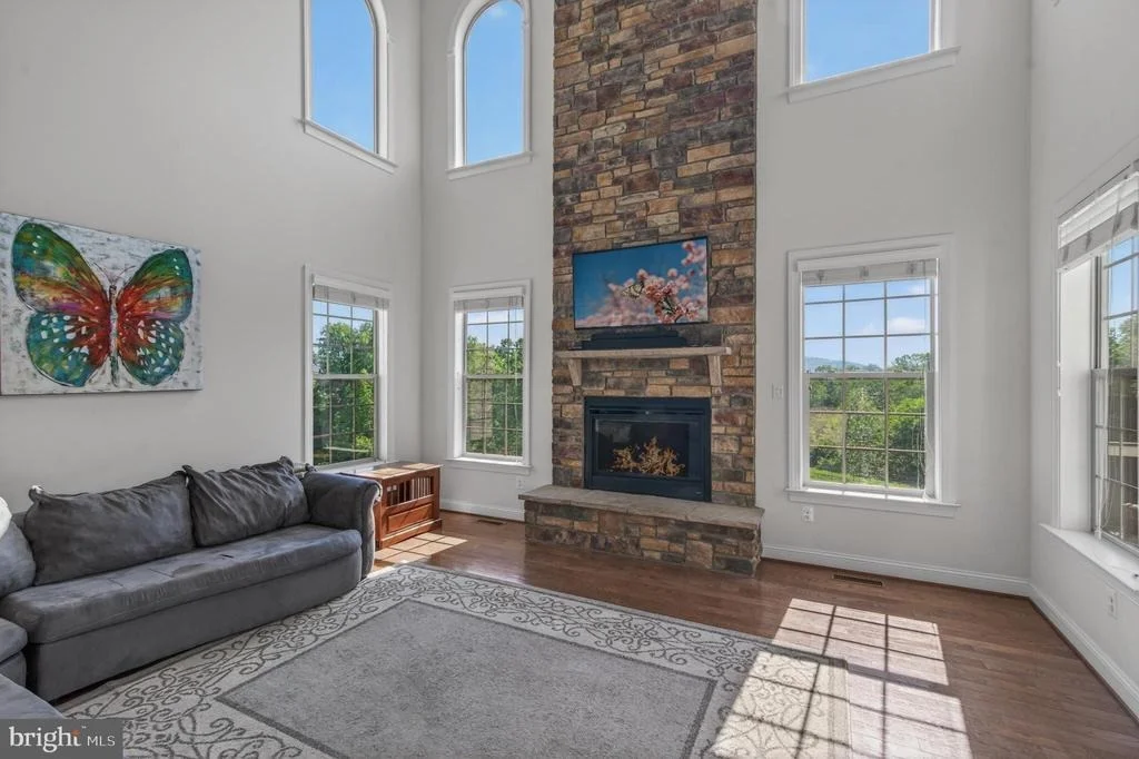 Photo of 1135 DARGON QUARRY LANE