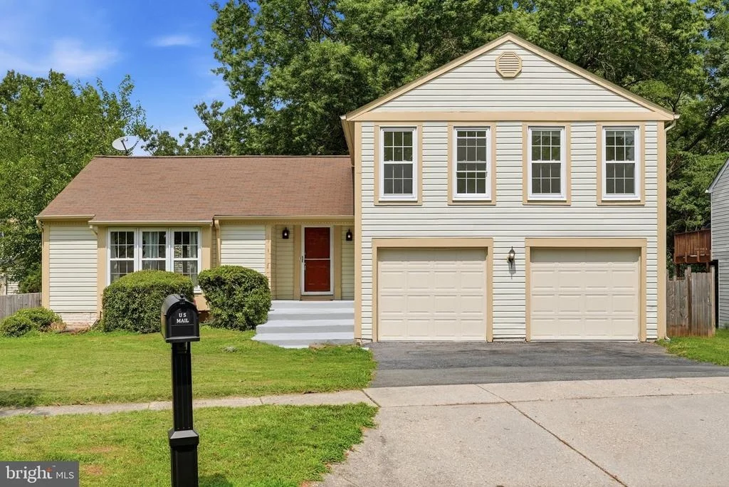 Photo of 18007 SILVER LEAF DRIVE