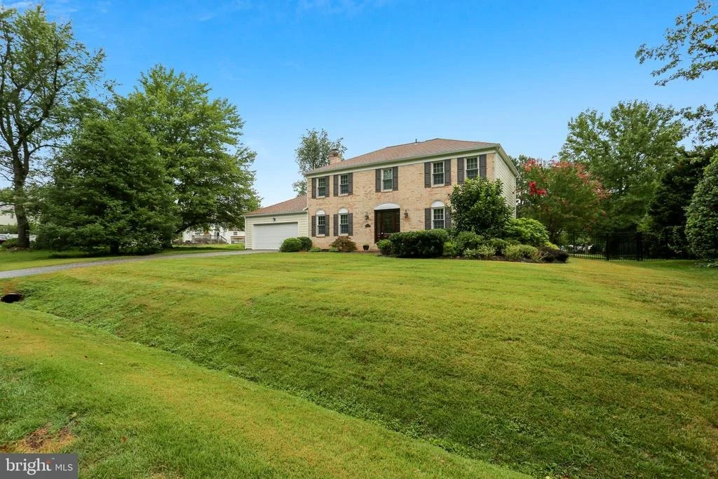 Photo of 15209 DONNA DRIVE