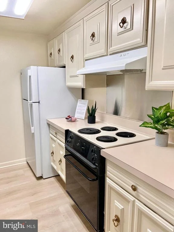 Photo of Unit 81C at 3630 GLENEAGLES DRIVE