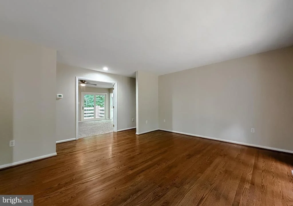 Photo of 8425 MAUSEN LANE