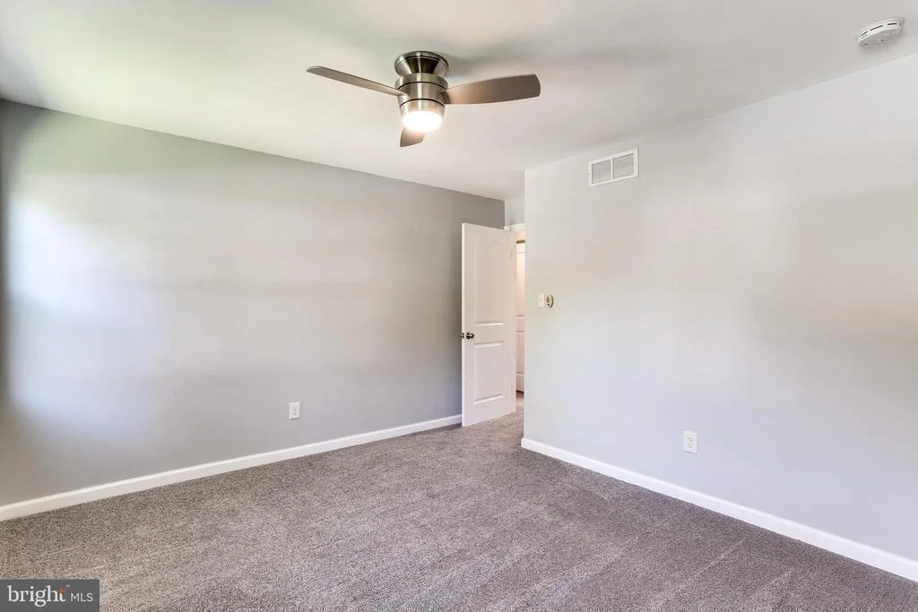 Photo of 5222 LIGHTNING VIEW ROAD
