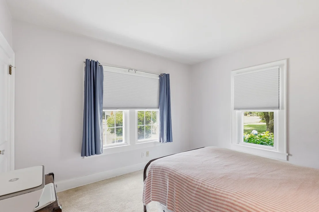 Photo of 727 N GOVERNORS AVENUE