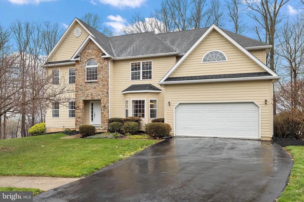 Photo of 120 SYRACUSE DRIVE