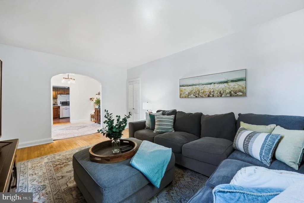 Photo of 5521 WATERLOO ROAD