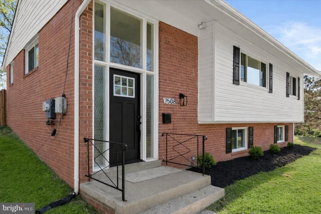 Photo of 7508 KIPLING PARKWAY