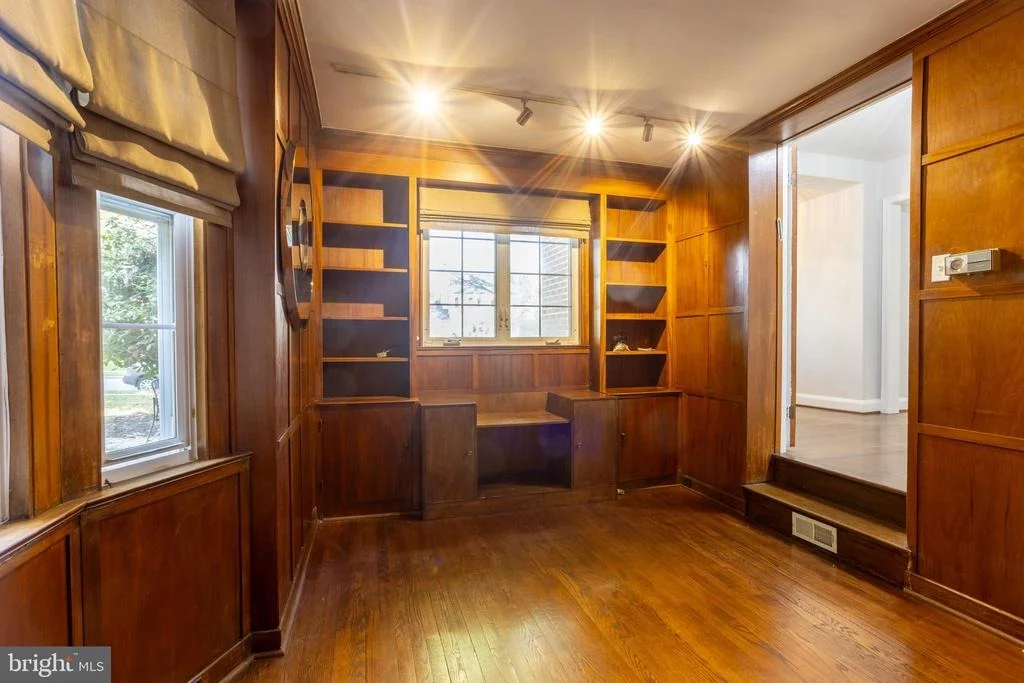 Photo of 3306 LABYRINTH ROAD