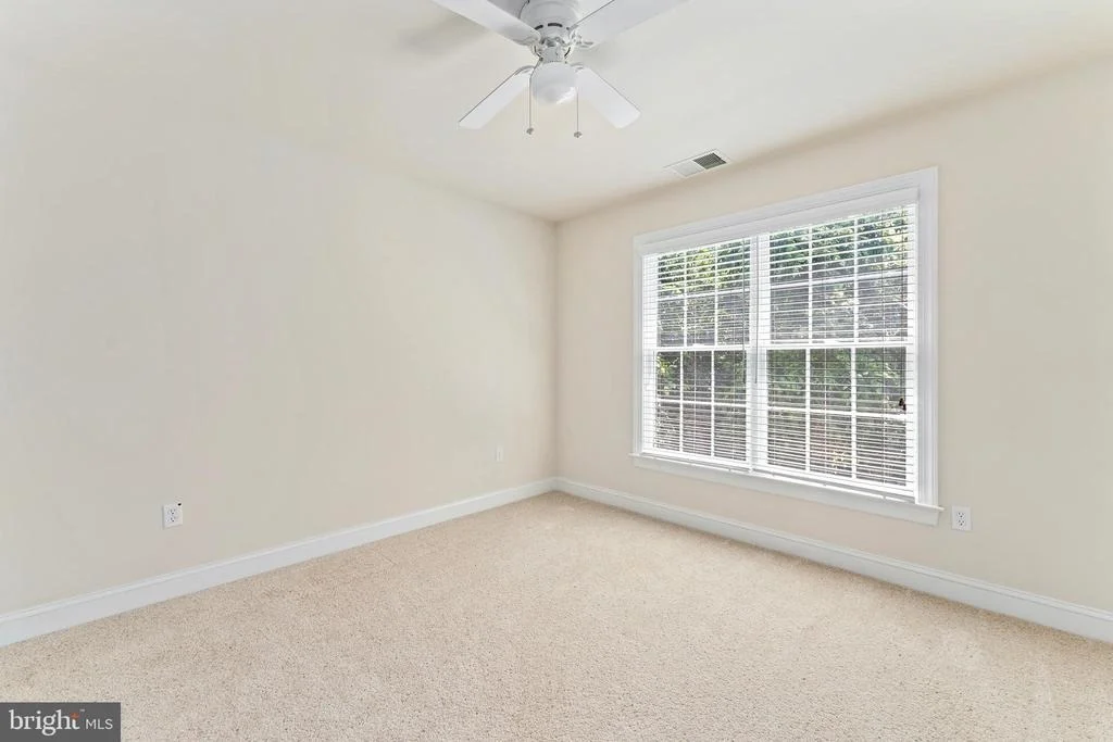 Photo of 16505 MURRAY PLACE