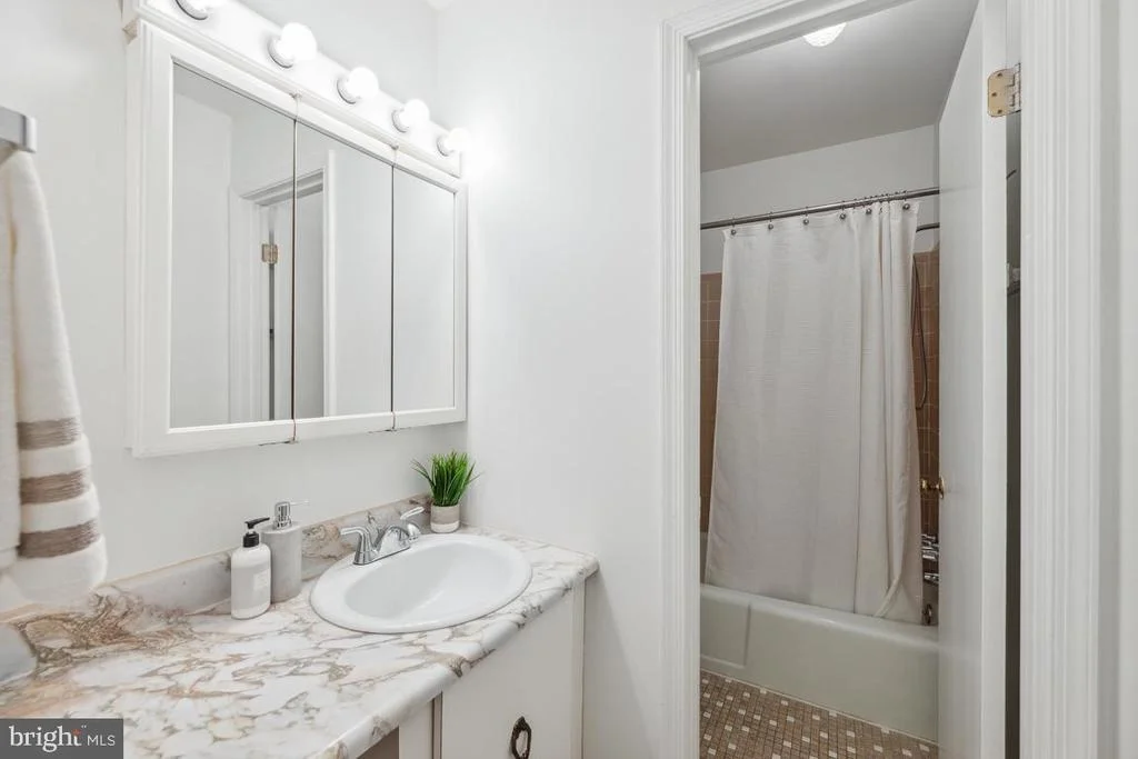 Photo of 9436 WALLINGFORD DRIVE