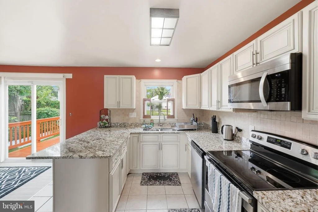 Photo of 7518 DOVER LANE