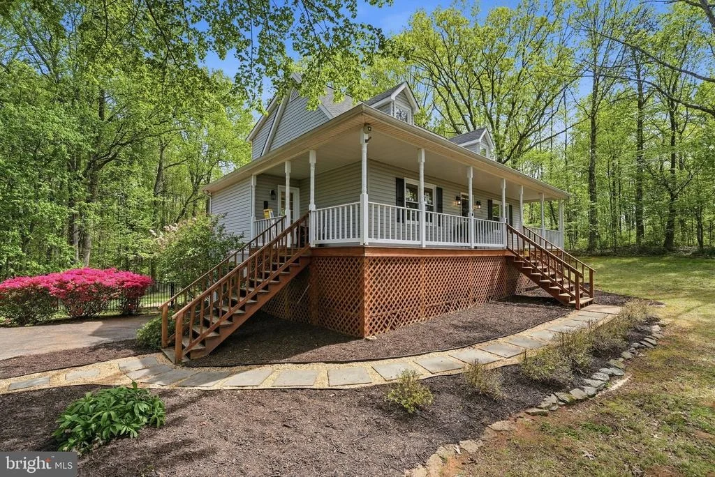 Photo of 3229 COLVIN ROAD