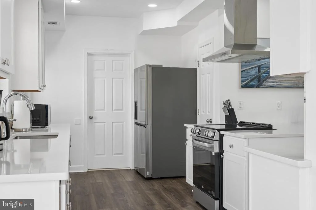 Photo of 456 DEALE ROAD
