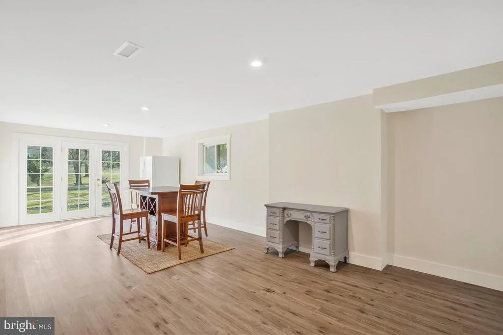 Photo of 11216 LAKEVIEW DRIVE