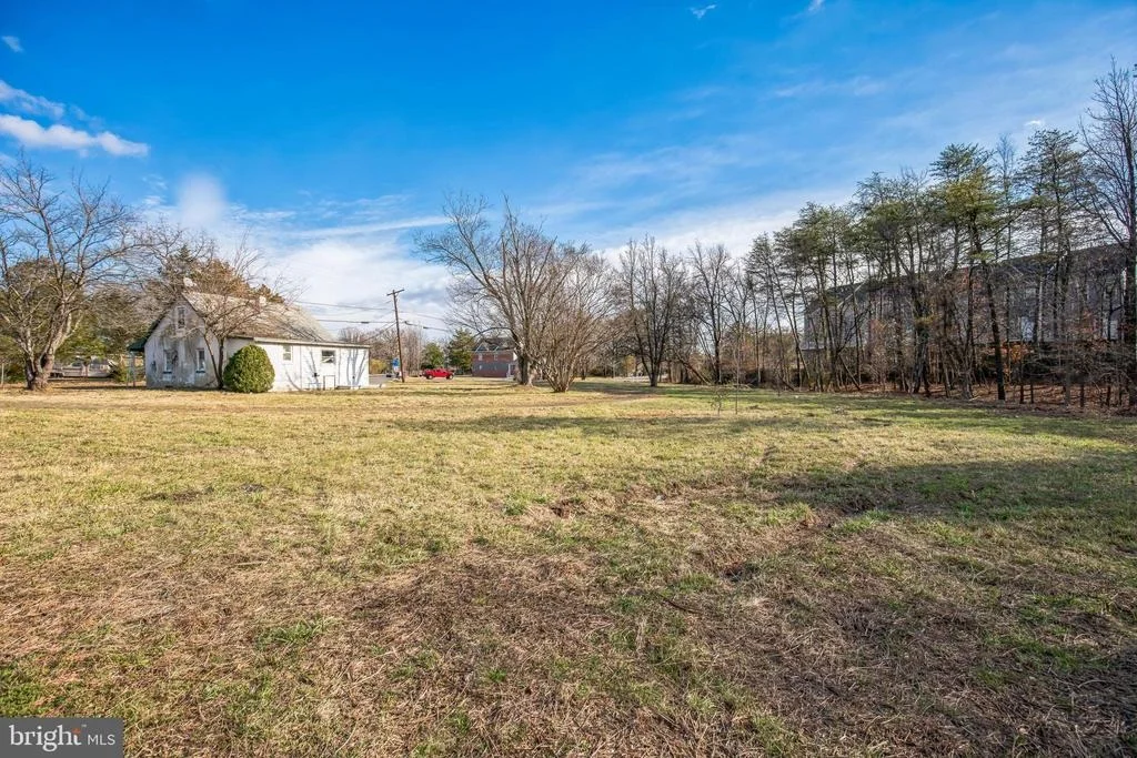 Photo of 9025 DARCY ROAD