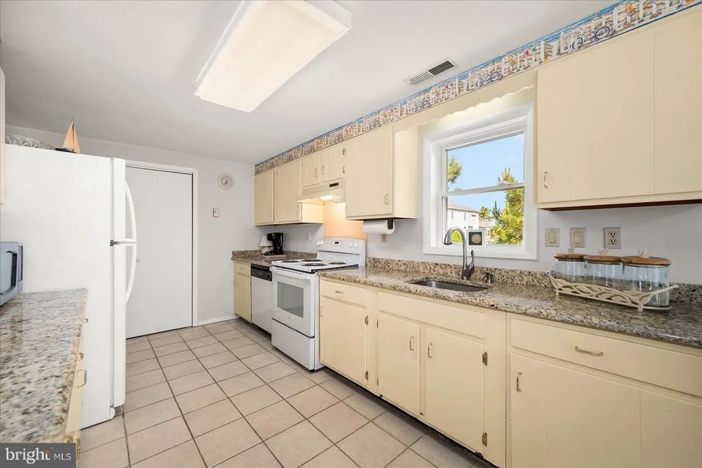 Photo of 333 SANDPIPER DRIVE