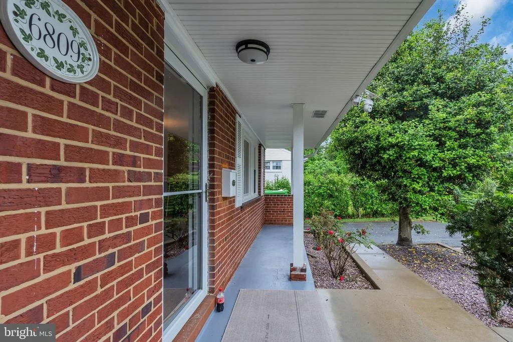 Photo of 6809 BRADDOCK ROAD