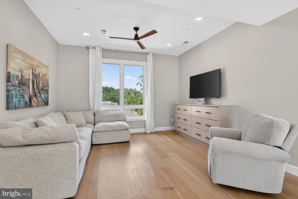 Photo of 4512 SALEM LANE NW