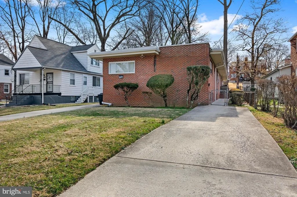 Photo of 3209 TANEY ROAD