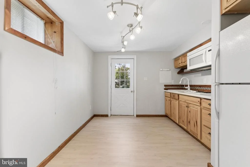 Photo of 8816 SAUNDERS LANE