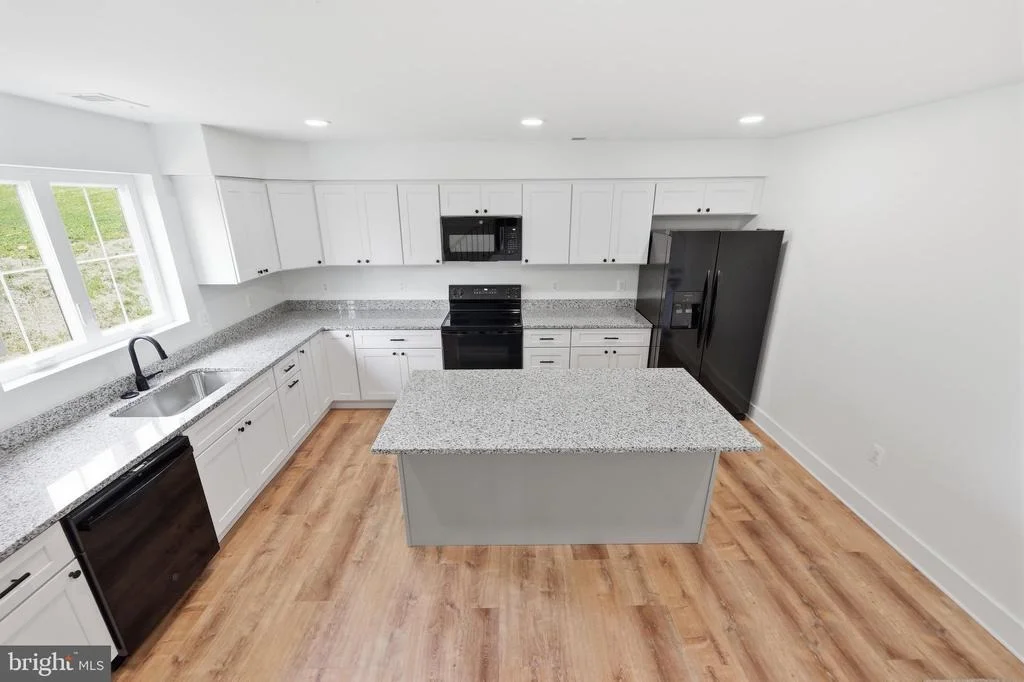 Photo of 11523 HANDBOARD ROAD