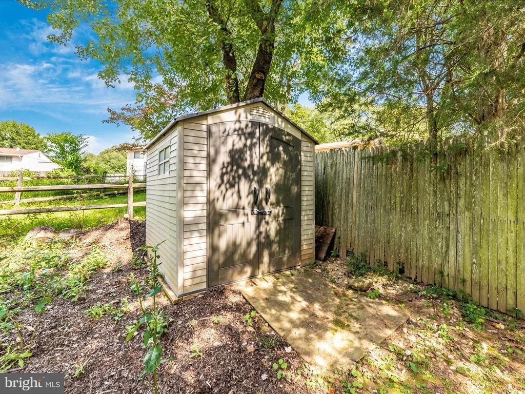 Photo of 11709 FLINTS GROVE