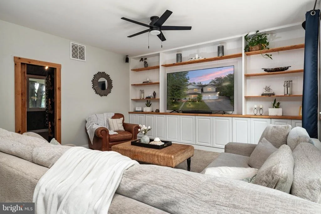 Photo of 1351 CALVERT ROAD