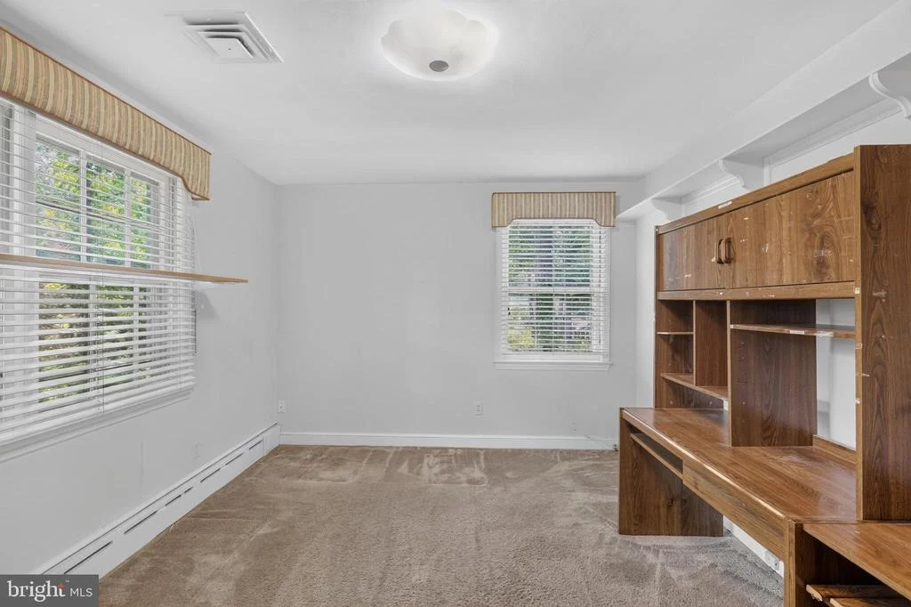 Photo of 10600 GREENACRES DRIVE