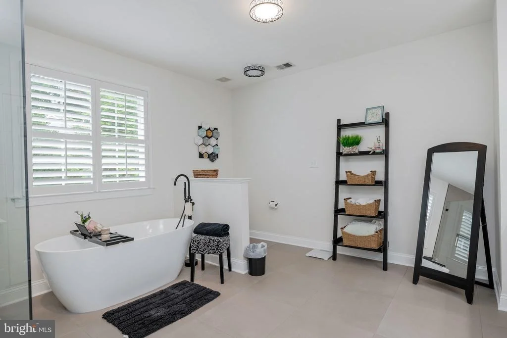 Photo of 9809 JOHN ROBERT WAY