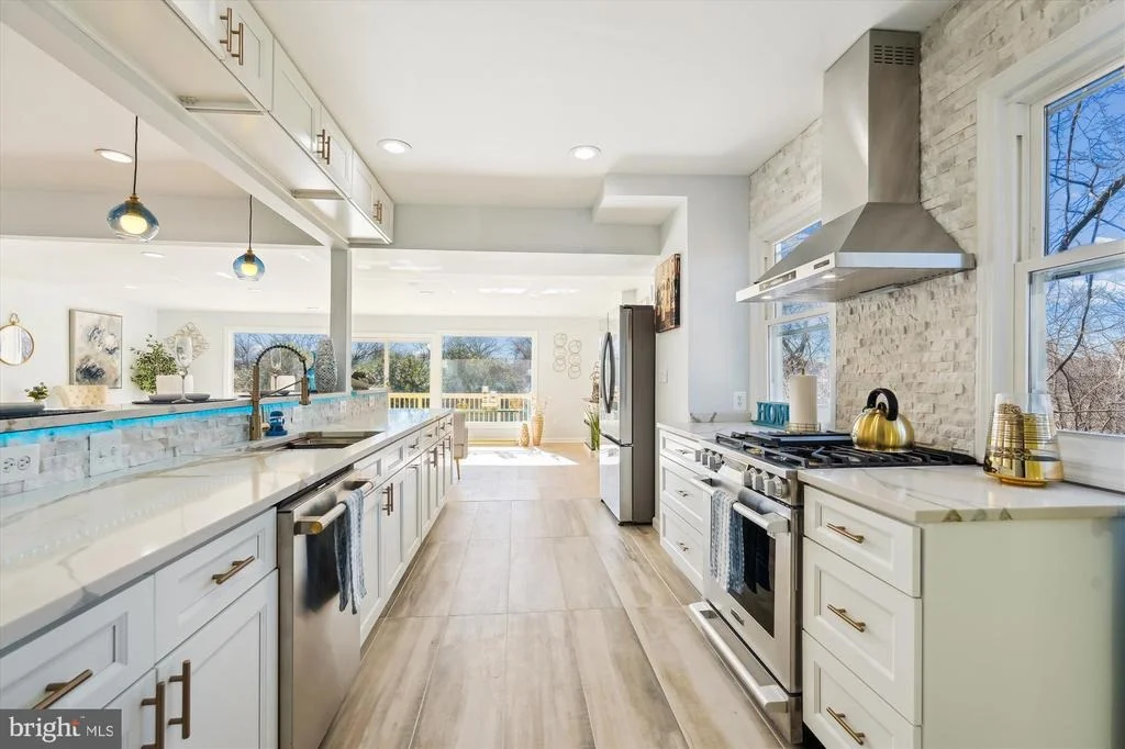 Photo of 2528 ELVANS ROAD SE