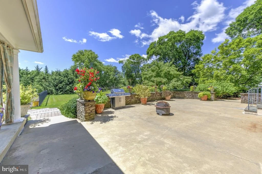 Photo of 24 MEADOW LANE