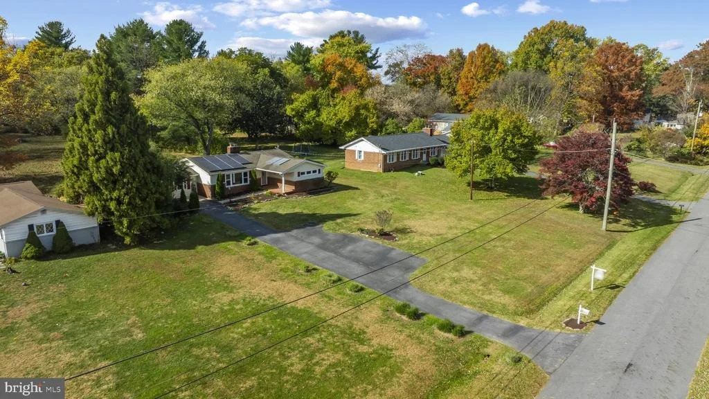 Photo of 19724 MEREDITH DRIVE