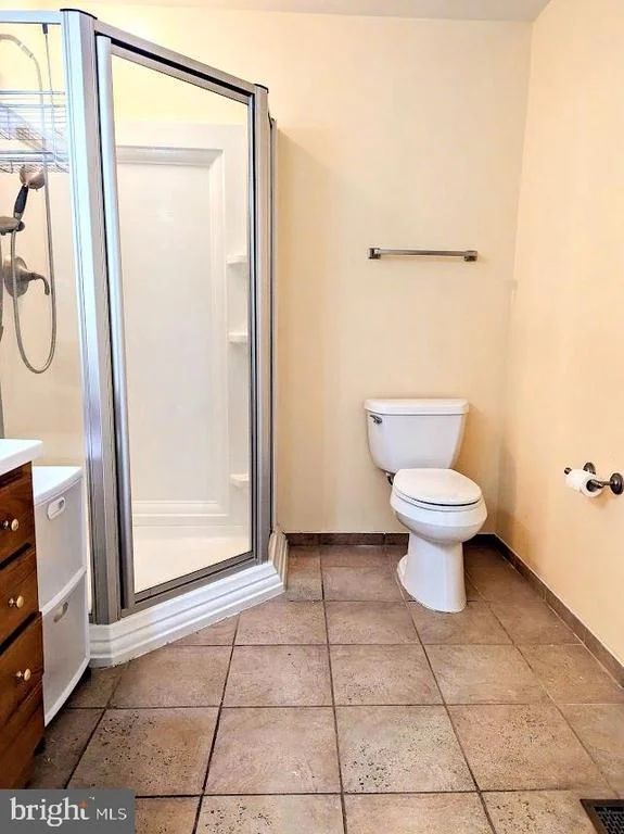 Photo of 910 BARRINGTON DRIVE
