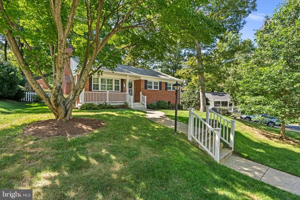 Photo of 19 EASTMOOR DRIVE
