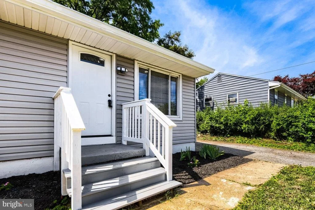 Photo of 105 ROSECREST DRIVE