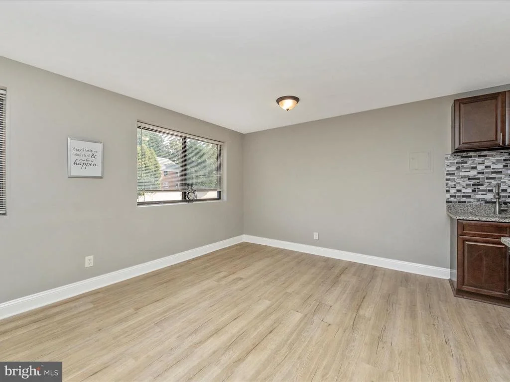 Photo of Unit 417 at 8601 MANCHESTER ROAD