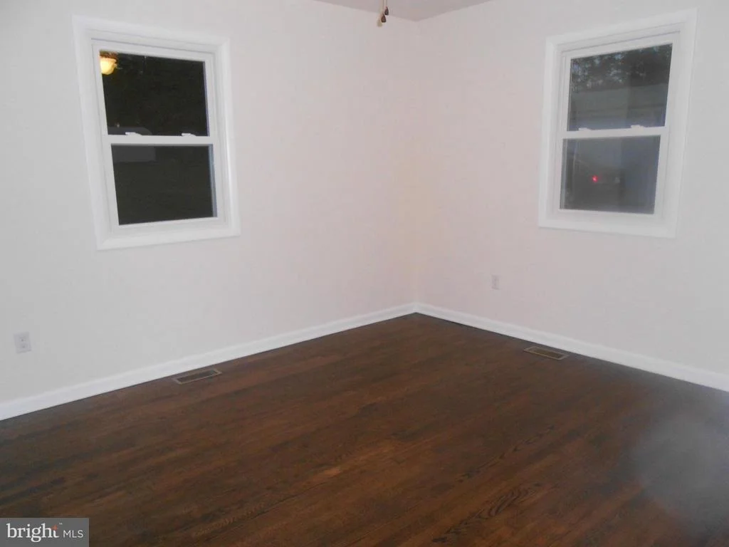 Photo of 6212 APPLETOWN ROAD