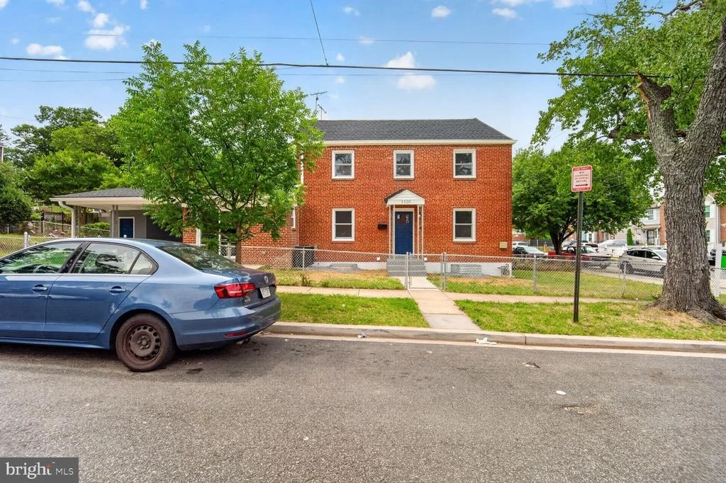 Photo of 1101 46TH PLACE SE