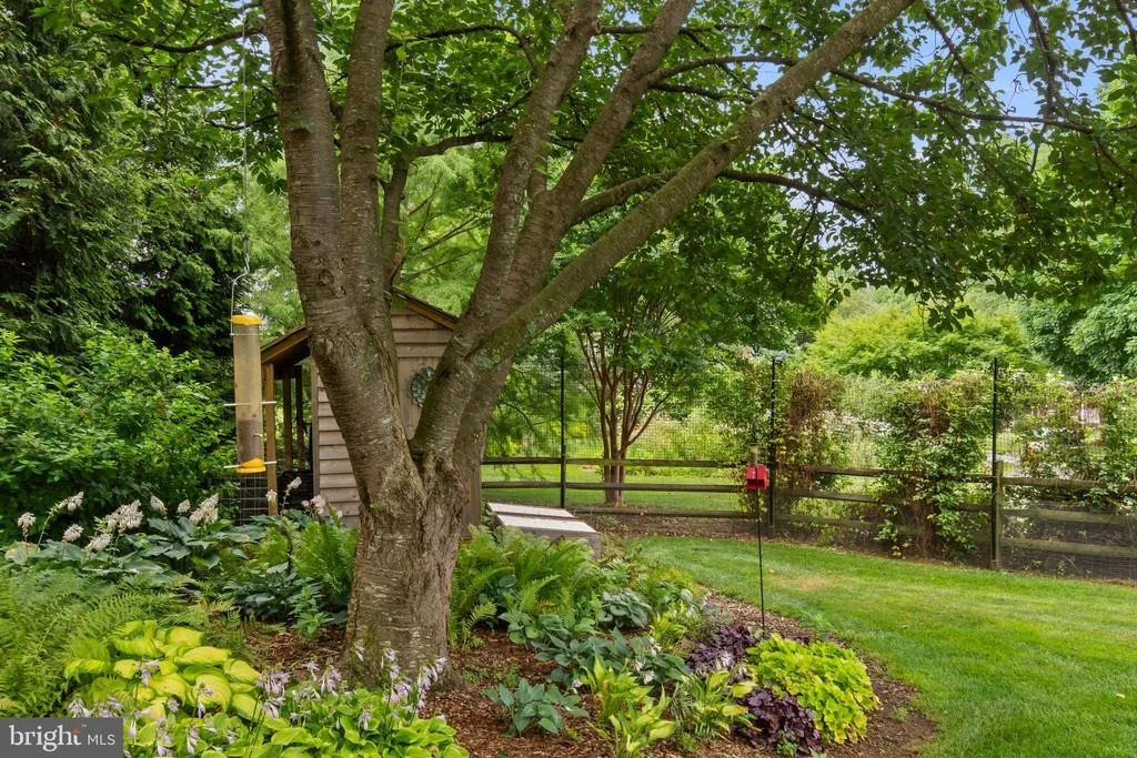Photo of 2874 TALBERT ROAD