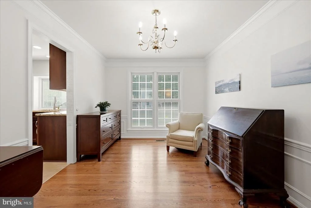 Photo of 705 FOXTAIL CIRCLE NE