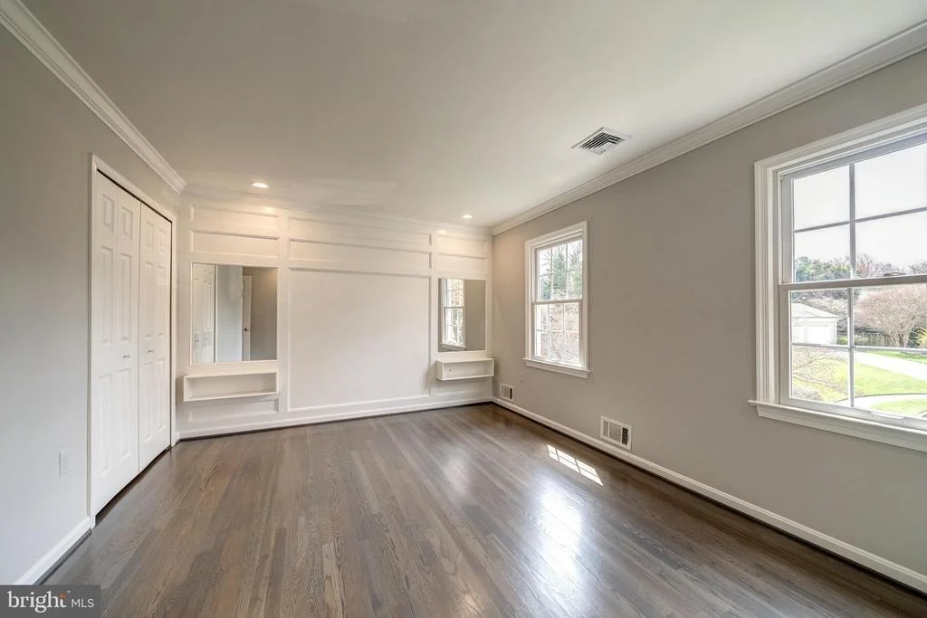 Photo of 6202 NETHERCOMBE COURT