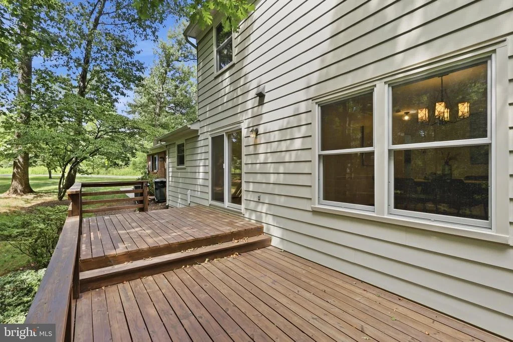 Photo of 10811 MIDSUMMER DRIVE
