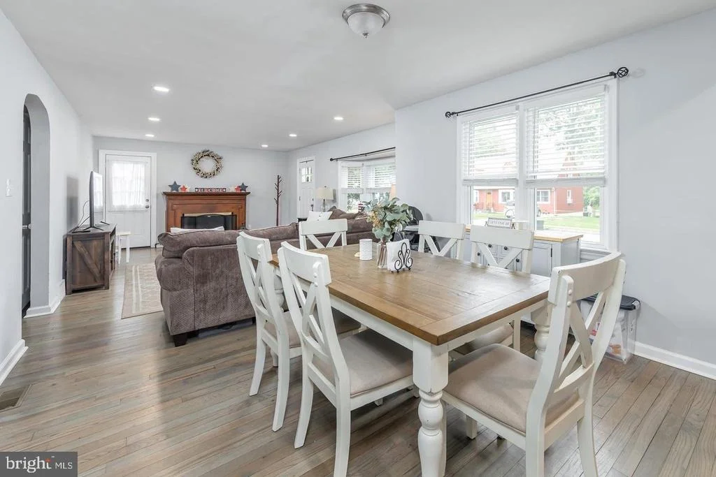 Photo of 415 LAKE AVENUE