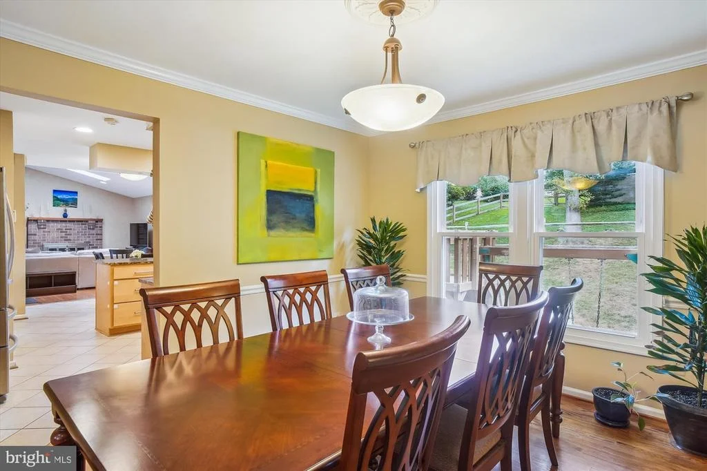 Photo of 2427 HENSLOWE DRIVE