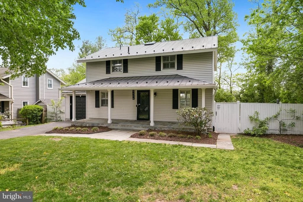 Photo of 9406 HALE PLACE