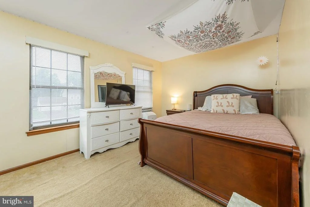 Photo of 1122 RAINBOW CIRCLE