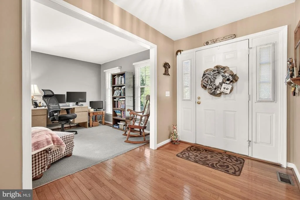 Photo of 2094 E GREENLEAF DRIVE