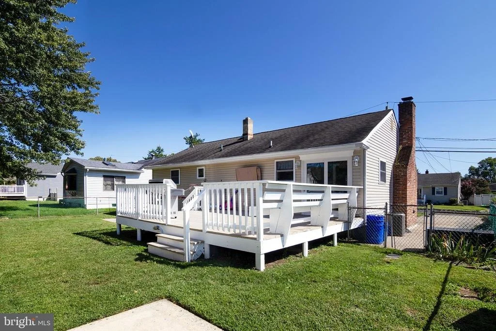Photo of 611 JACKSON AVENUE