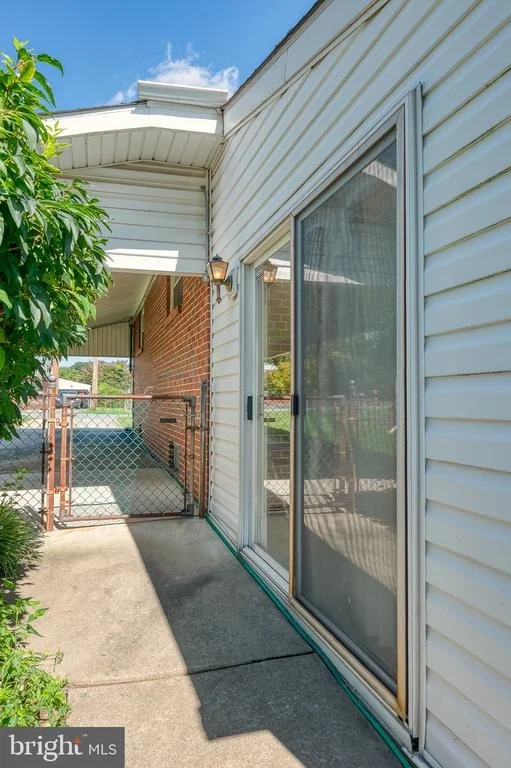 Photo of 7345 MANCHESTER ROAD