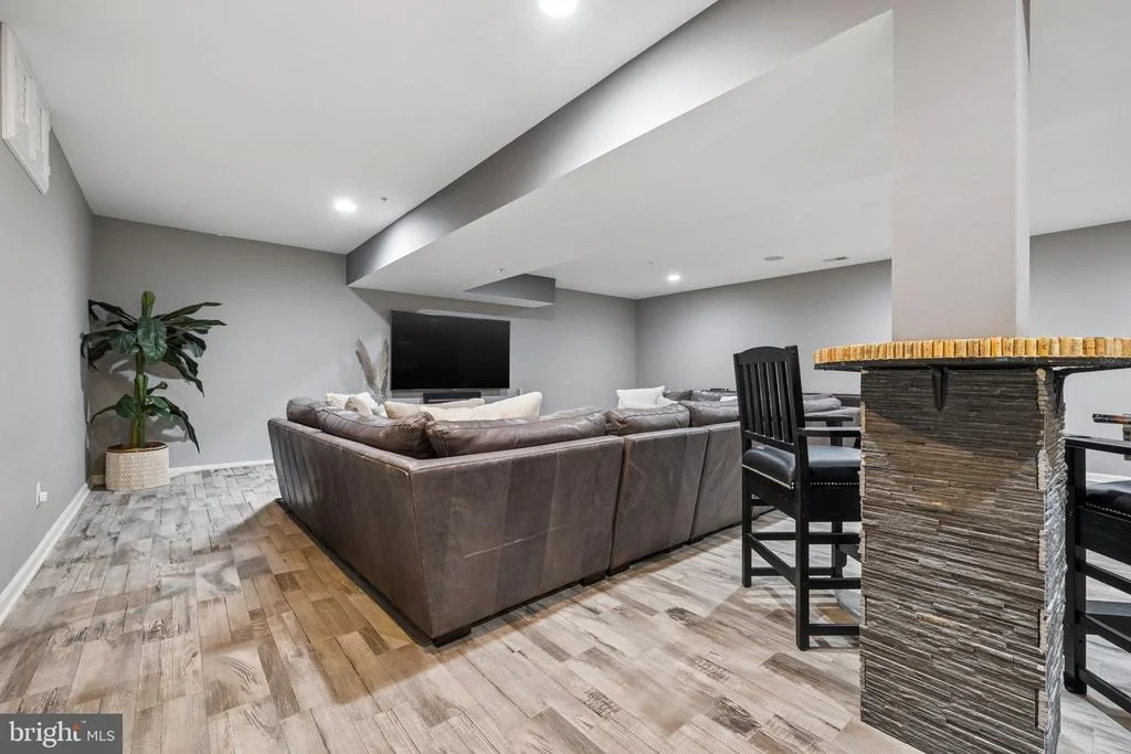 Photo of 8328 PINE KNOTT COURT