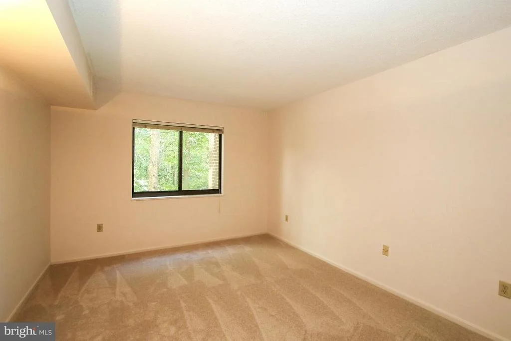 Photo of Unit 4302 at 15100 INTERLACHEN DRIVE